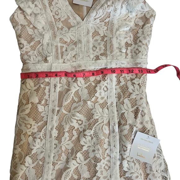 Lulus This Moment in Time White Lace Ruffled Maxi Dress Size Medium NWT NEW - Picture 6 of 11